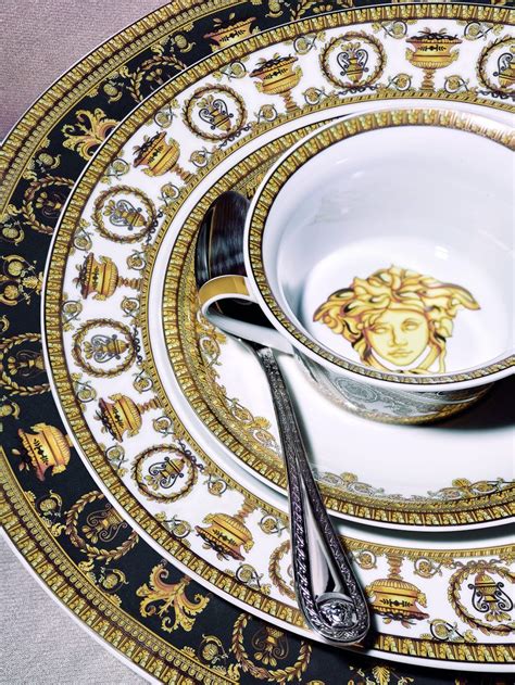 vaisselle versace|versace baroque dinnerware.